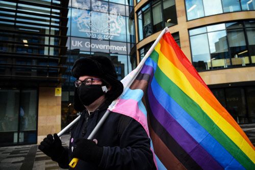 Schottland prüft Inhaftierung von Transfrauen in Frauengefängnissen