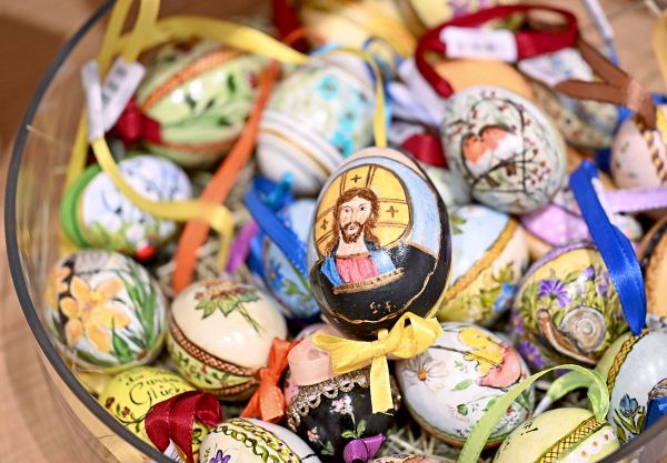 Ostern-hat-f-r-61-Prozent-eine-religi-se-Bedeutung-ein-Drittel-der-J-ngeren-glaubt-an-Gott