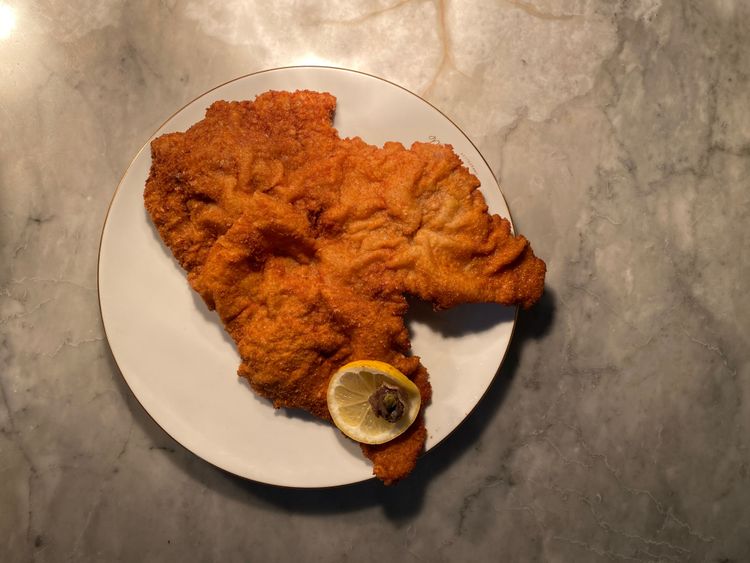 Wie macht man das perfekte Wiener Schnitzel Anleitung Tipps