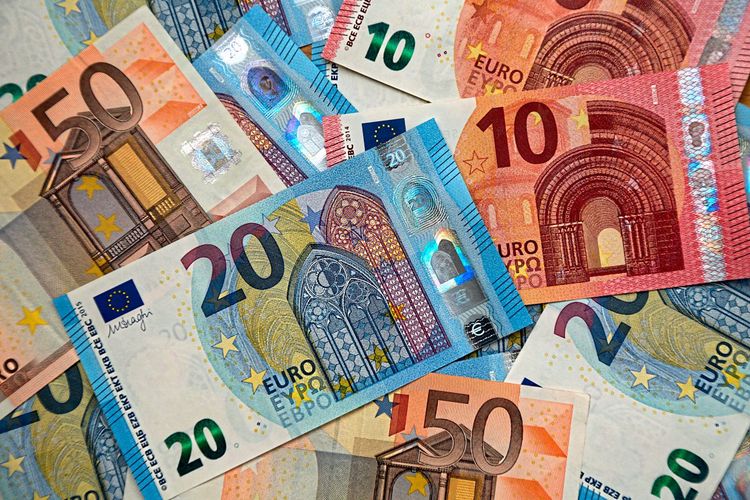 Verschiedene Euro-Geldscheine.