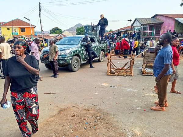 Mindestens-13-Tote-bei-Angriff-auf-Hochzeitsfeier-in-Nigeria