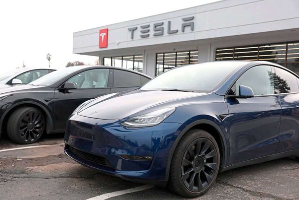 tesla-bringt-berarbeitetes-model-y-in-den-usa-auf-den-markt