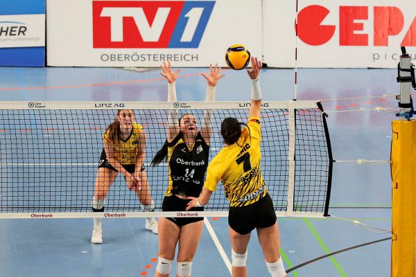 Volleyballerinnen-von-Sokol-Post-holen-den-53-Meistertitel