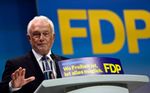Kurzer Machtkampf um FDP-Spitze: Kubicki siegt bei Kampfabstimmung Überraschend trat Europa-Abgeordnete Strack-Zimmermann im Rennen um den Parteivorsitz gegen Kubicki an. Sie unterlag