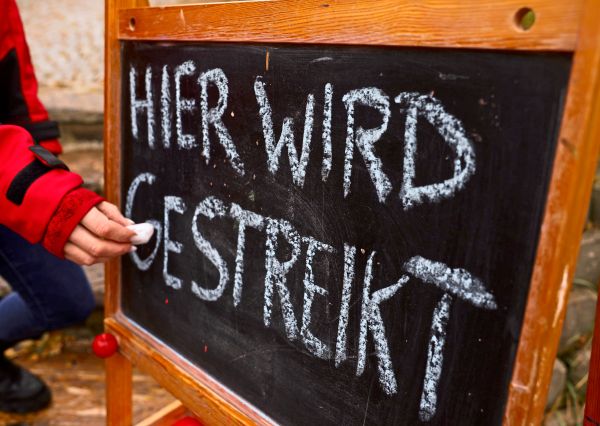 Gro-er-Knatsch-bei-den-Lohnverhandlungen-wo-es-sich-spie-t