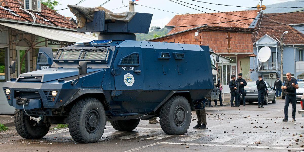 Serbien versetzt Armee nach Zusammenstößen im Kosovo in Bereitschaft