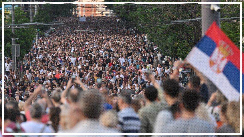 Belgrad: Zehntausende Demonstrierten Gegen Serbische Regierung - Video ...