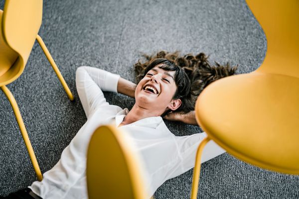 Wie-man-ganz-entspannt-erfolgreich-im-Job-wird-ohne-zu-schuften