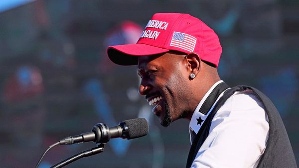 Versuchter-Mord-Ehemaliger-NFL-Star-Brown-in-USA-ausgeliefert