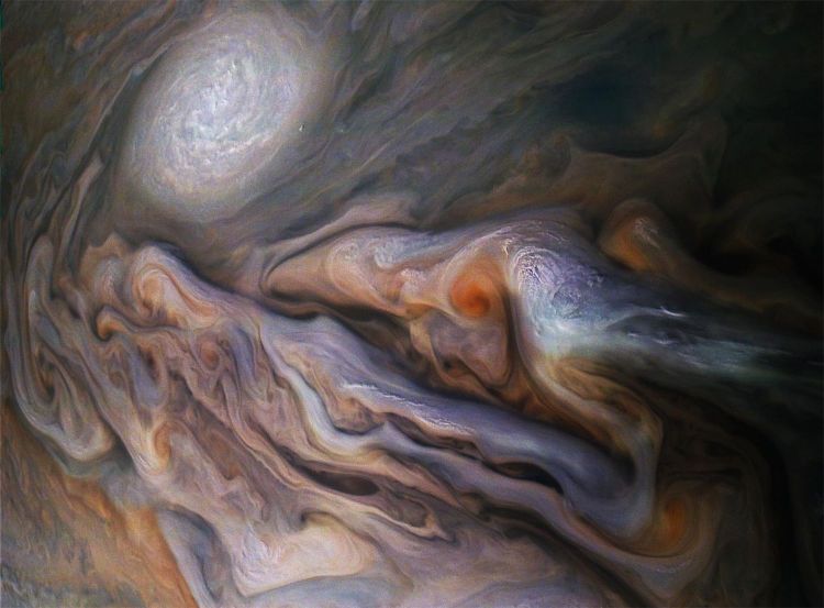 Farbenfroher Ausschnitt von Jupiters Wolken