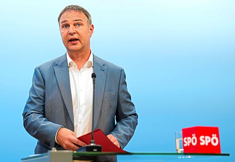 SPÖ-Parteichef Andreas Babler im Parlament in Wien.