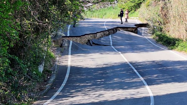 Erdrutsch-in-S-ditalien-Regierung-Meloni-rief-Notstand-aus