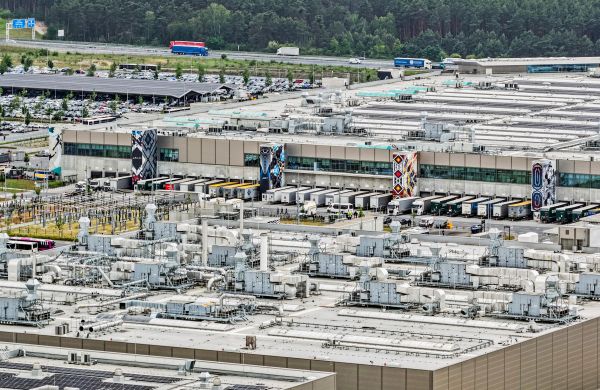 Tesla-Werksleiter-in-Gr-nheide-lehnt-Tarifvertrag-ab-und-warnt-vor-mehr-Arbeitnehmerrechten