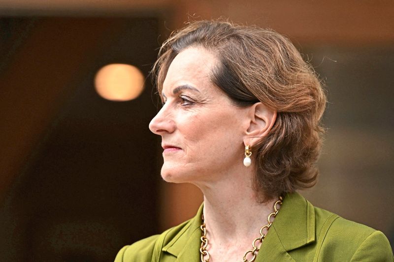 Historikerin Applebaum: "Europa muss sich entscheiden, ob es eigenständig bleiben will"