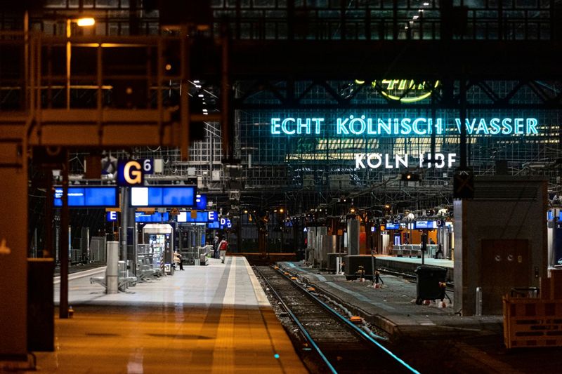Pünktlichkeit der Deutschen Bahn ließ auch 2025 weiter nach