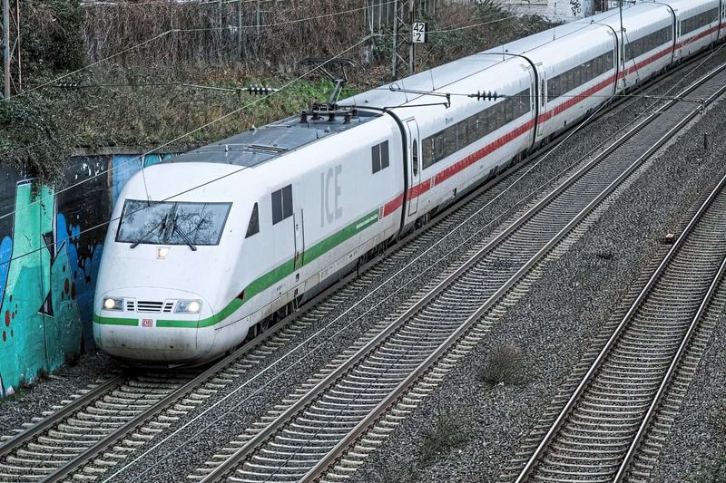 Deutscher Bahn droht bei Merz-Regierung Zerschlagung