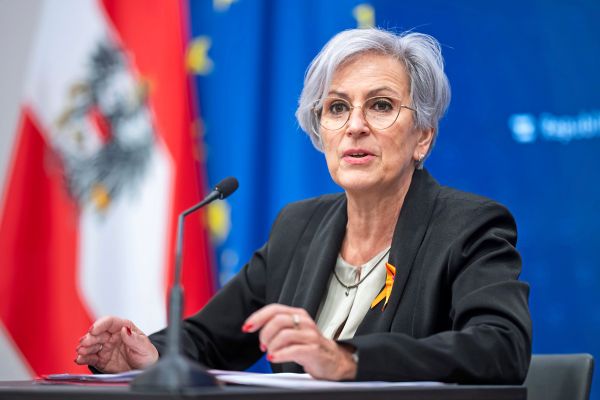 Sporrer-will-trotz-Kanzler-Nein-zu-Haftentlassungen-im-Gespr-ch-bleiben-