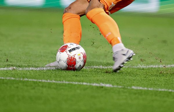 Austria-und-St-P-lten-in-Frauen-Bundesliga-weiter-makellos