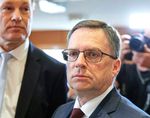 Kanzler Stocker spricht von „sehr hartem Urteil“ gegen Wöginger, der als Klubchef geht