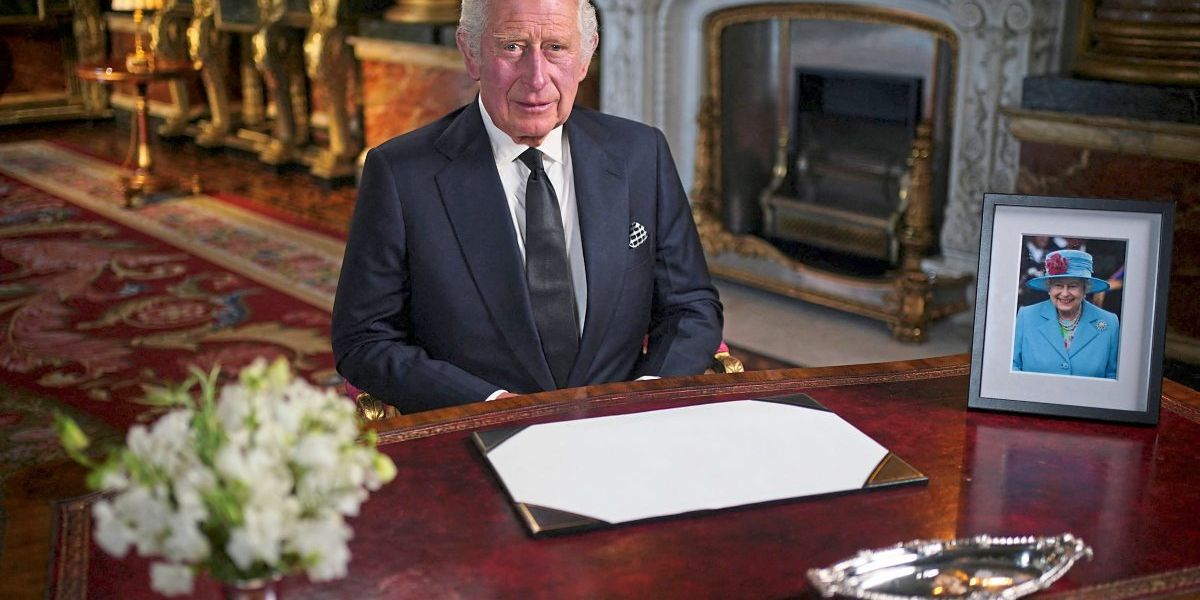 König Charles III: "Stelle mein Leben in den Dienst des Volkes" - Europa - derStandard.de 