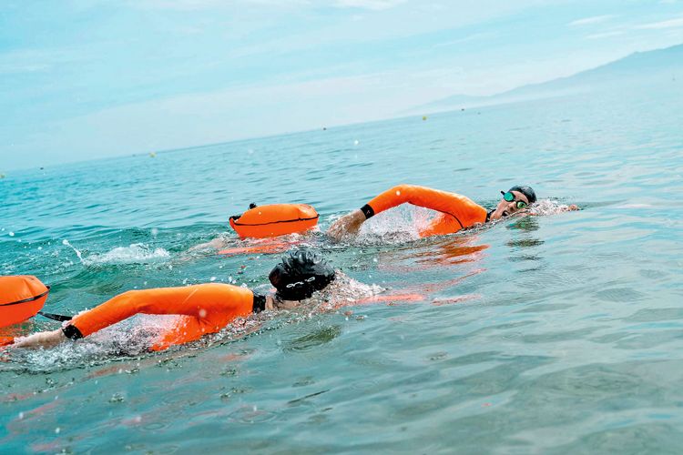Schwimmbojen sorgen für mehr Sichtbarkeit im Wasser