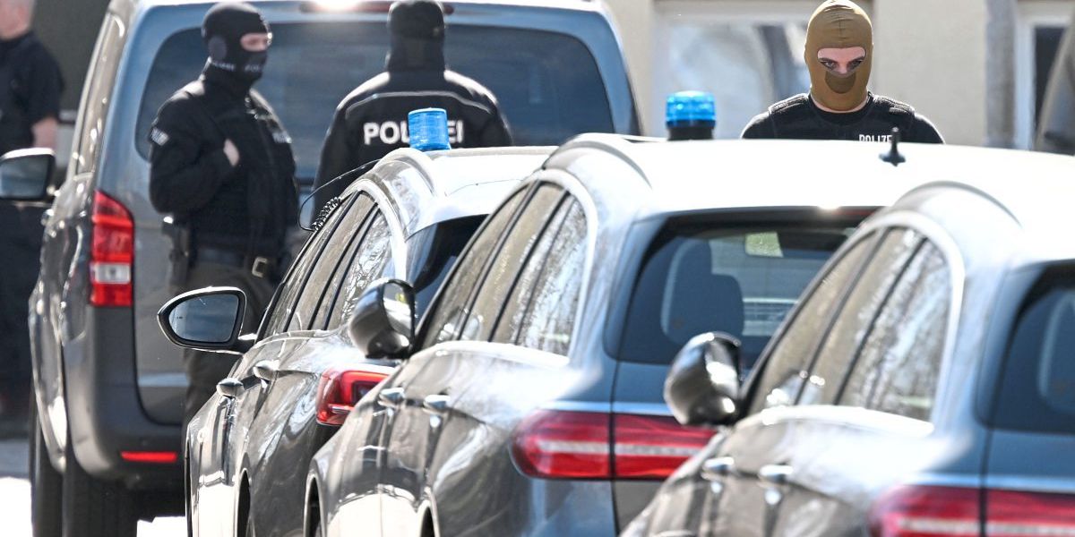 Schießen als letzte Möglichkeit für Polizisten? - Nachrichten - WDR