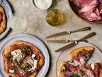 Das V-Label wird 30 und ein Rezept für Dinkelpizza mit Fenchel und Tofucreme Das international bekannte Gütesiegel wurde 1996 in der Schweiz gegründet und ist für viele Konsument:innen ein zentraler Orientierungspunkt beim Einkauf