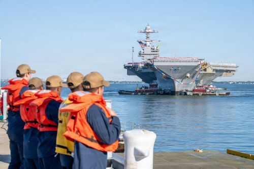 Flugzeugtr-ger-USS-Gerald-R-Ford-kehrt-in-die-USA-zur-ck