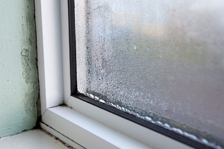 Warum die Fenster morgens nass sind, wenn es draußen kalt ist