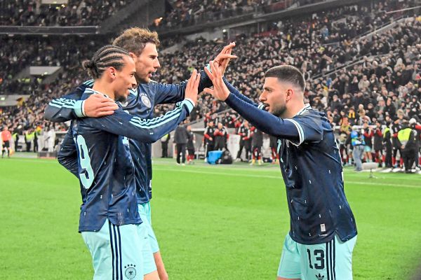 Deutschland-m-ht-sich-gegen-Ghana-zu-2-1-Heimsieg