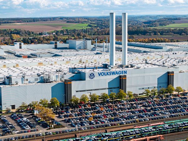 Autogipfel-Debatte-um-Verbrenner-Aus-vernebelt-die-wahren-Probleme