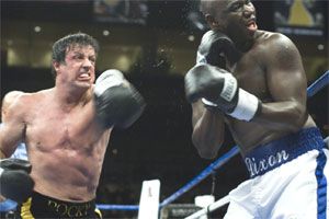 Das Alter von Rocky Balboa: Eine Altersbestimmung des berühmten Boxers