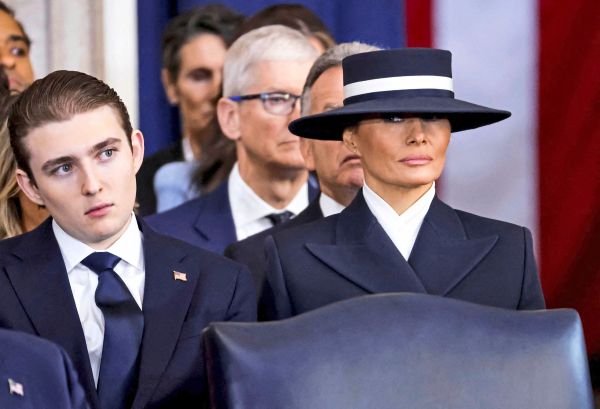 melania-trump-k-ndigte-ver-ffentlichung-von-ki-h-rbuch-an