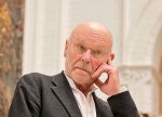 Prozess gegen flugzeugaffinen Bauarbeiter, der teures Kunstobjekt für Mist hielt Ein unbescholtener 29-Jähriger soll ein Objekt von Anselm Kiefer im Wert von über 40.000 Euro gestohlen haben. Er dachte, es sei entsorgt worden