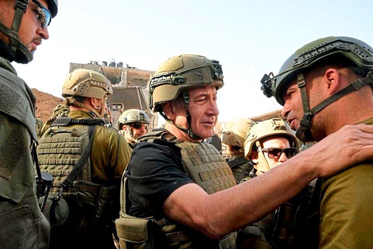 Benjamin Netanjahu bei einem Truppenbesuch