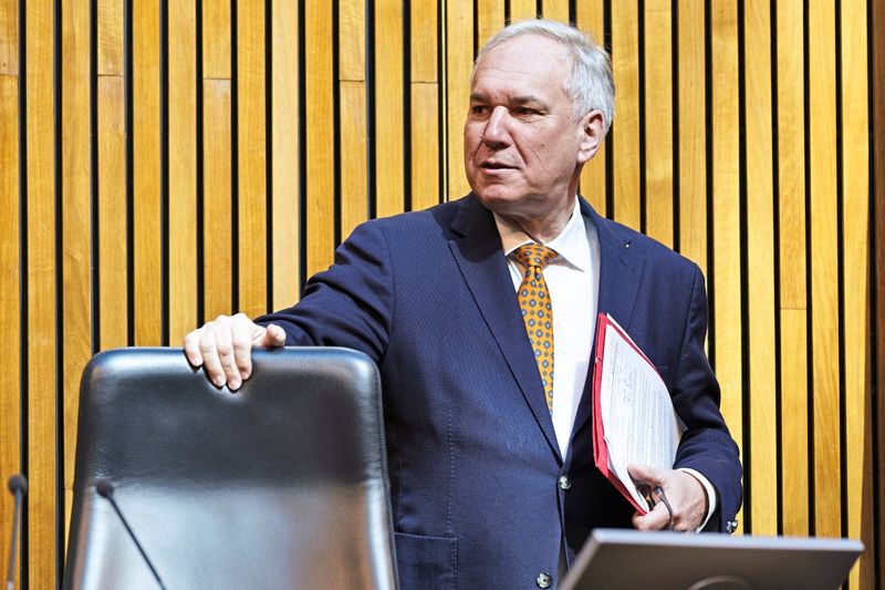 Er wirft einen Schatten über Österreich