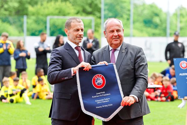UEFA-Boss-Ceferin-kritisiert-WM-Ticketpreise-und-w-nscht-sich-ein-neues-Nationalstadion-f-r-sterreich