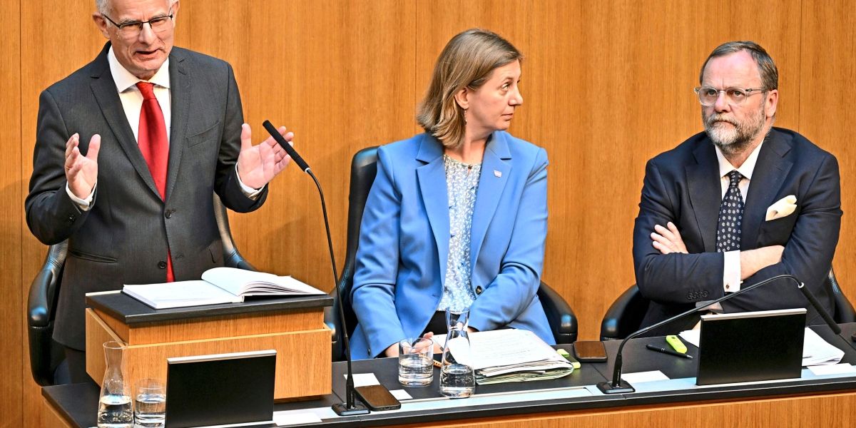 Keine neuen Steuern, Sparen in der Verwaltung: Die PR-Schmähs im Sparpaket