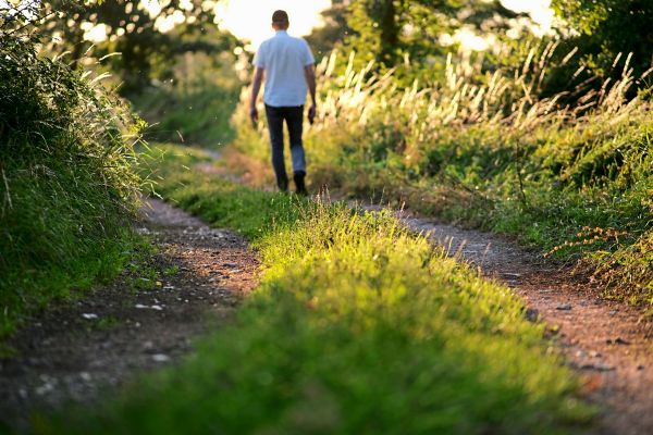 Zur-ckgelassene-Frauen