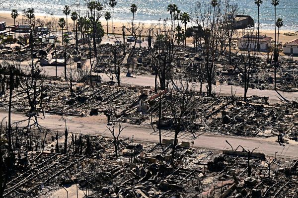 Gro-feuer-in-Los-Angeles-Verd-chtiger-hegte-wohl-Groll-gegen-Reiche