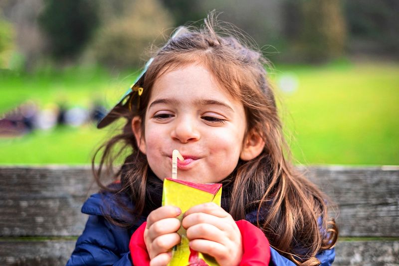 Früher in der Pubertät: Süßstoffe in "Kindergetränken" dafür verantwortlich?