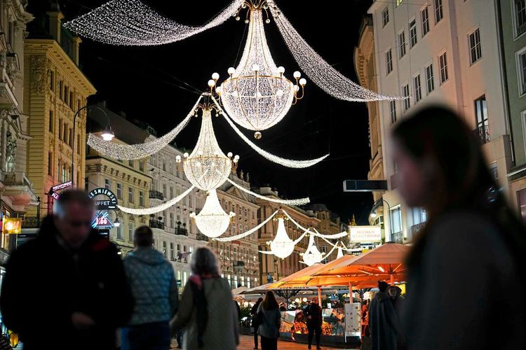 Weihnachtsbeleuchtung am Wiener Graben.