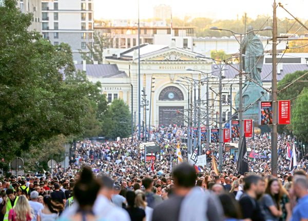 Professor-Vor-diesen-einzigartigen-Protesten-war-Serbien-eine-ruinierte-Gesellschaft-