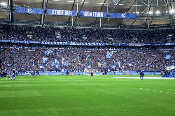 Reinigungskraft-entdeckte-Leichnam-in-einem-Waschraum-des-Schalke-Stadions