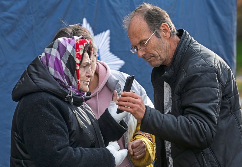 Russen sollen statt Whatsapp die dem Kreml genehme App Max verwenden