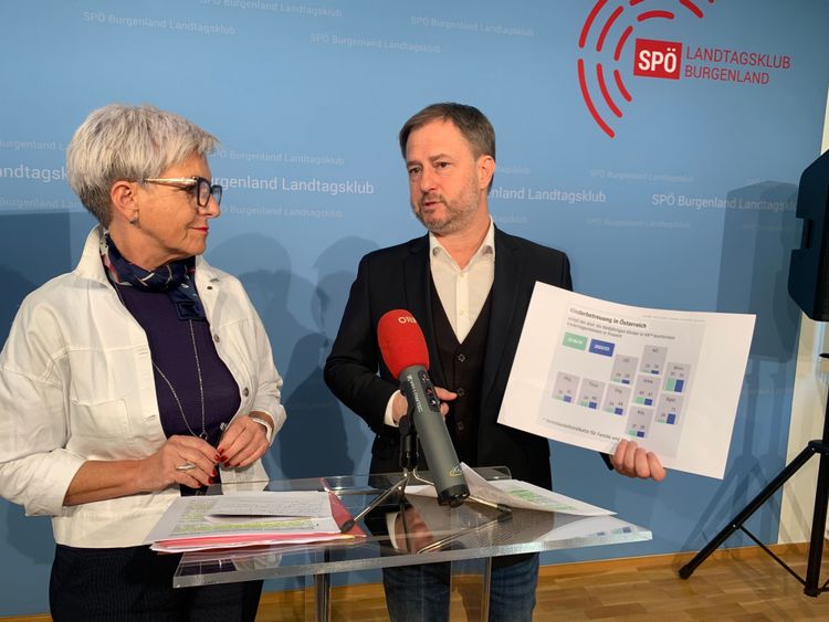 SPÖ-Bildungssprecherin Doris Prohaska und SPÖ-Klubobmann Roland Fürst bei einer Pressekonferenz