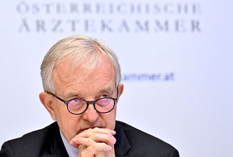 Chaostage in Wiener Ärztekammer: Steinhart kämpft um seine P