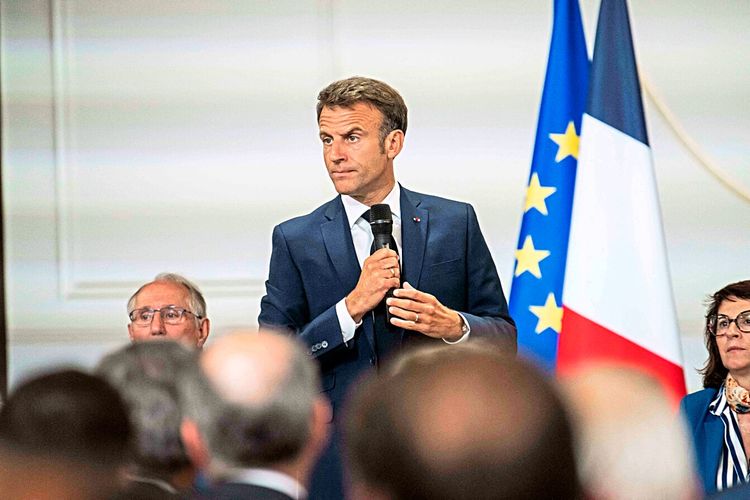 Frankreichs Präsident Emmanuel Macron traf sich mit Bürgermeistern seines Landes.