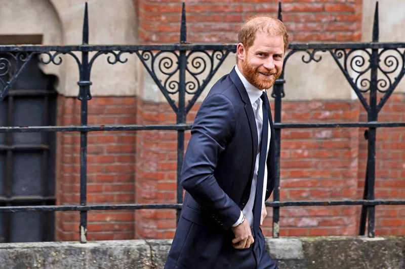 Prinz Harry und sechs weitere Promis ziehen gegen "Daily Mail" zu Felde