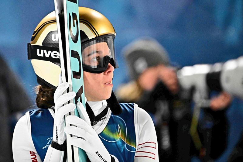 "Das tut weh": Skispringerin Lisa Eder verpasst als Vierte Olympia-Medaille nur denkbar knapp